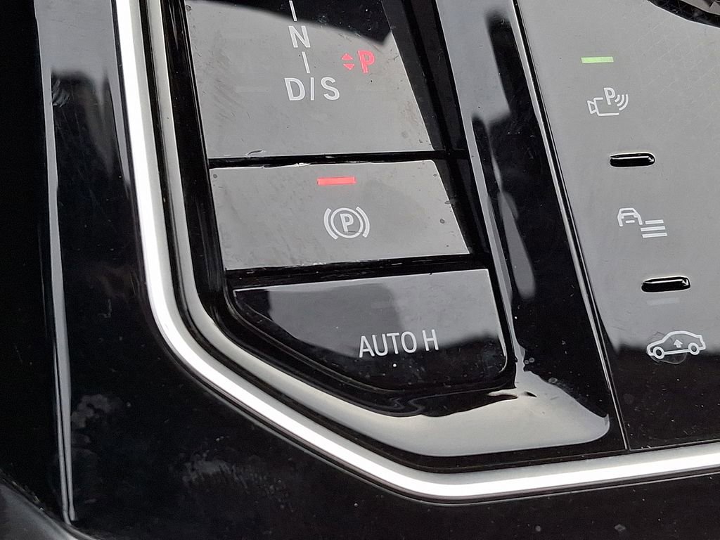 Certified 2023 BMW 760i xDrive w/ Parking Assistance Package AWD/4WD image 19