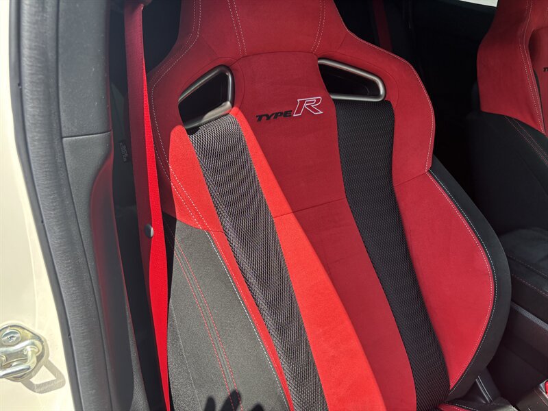 Used 2019 Honda Civic Type R image 36
