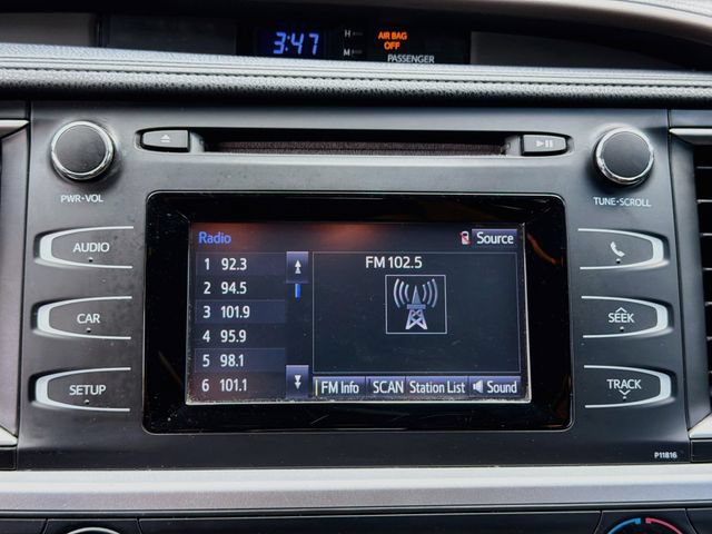 Used 2019 Toyota Highlander LE FWD image 30