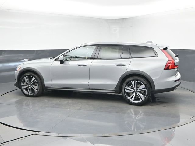 New 2026 Volvo V60 B5 Cross Country Plus w/ Protection Package Premier image 5
