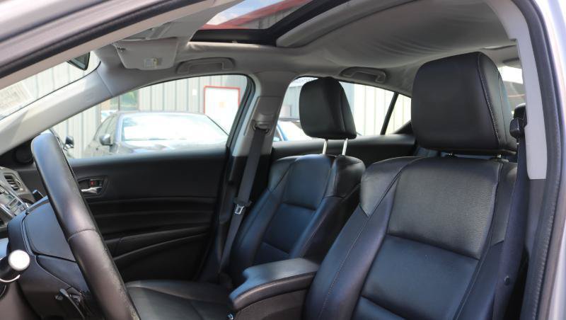 Used 2017 Acura ILX FWD image 7