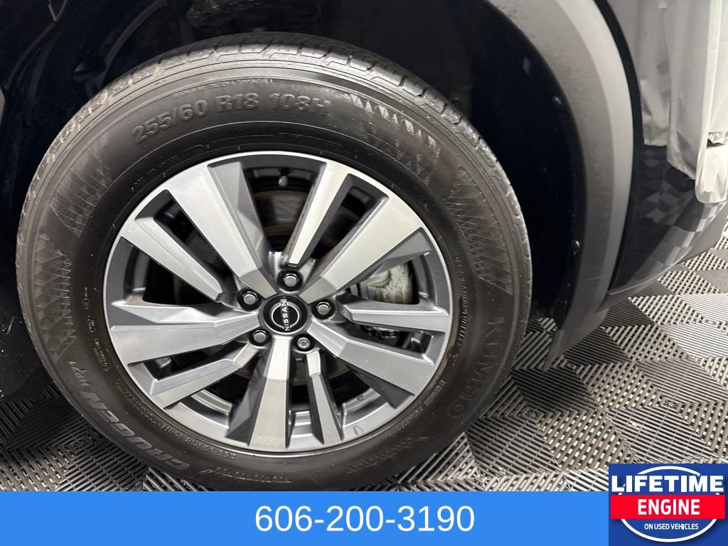 Used 2024 Nissan Pathfinder SL AWD/4WD image 5