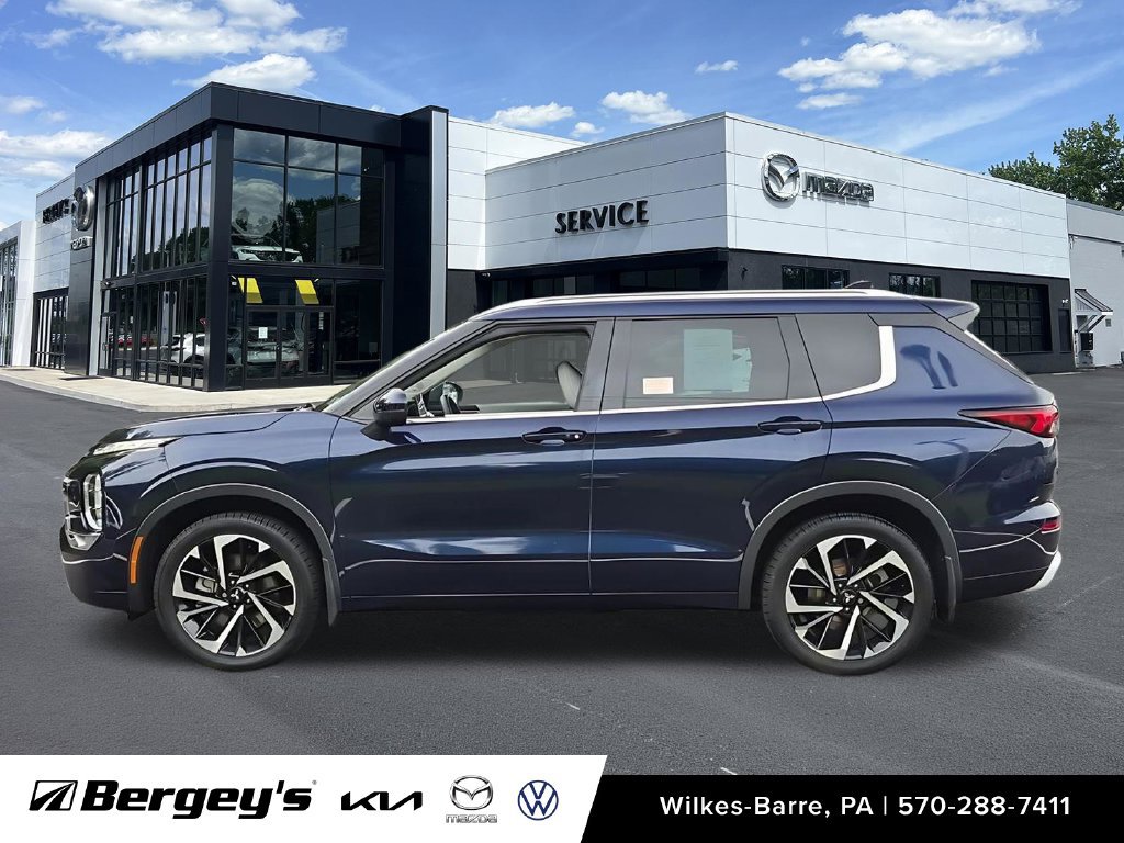 Used 2023 Mitsubishi Outlander SEL AWD/4WD image 17