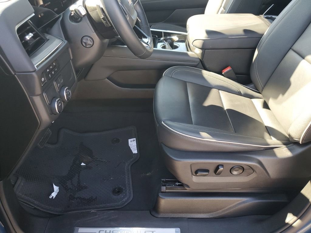 Used 2025 Chevrolet Tahoe Premier image 32