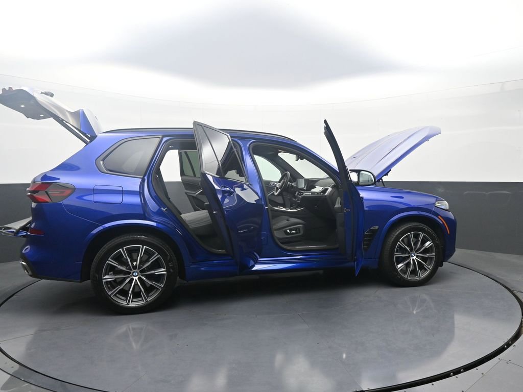 Used 2026 BMW X5 M60i image 46