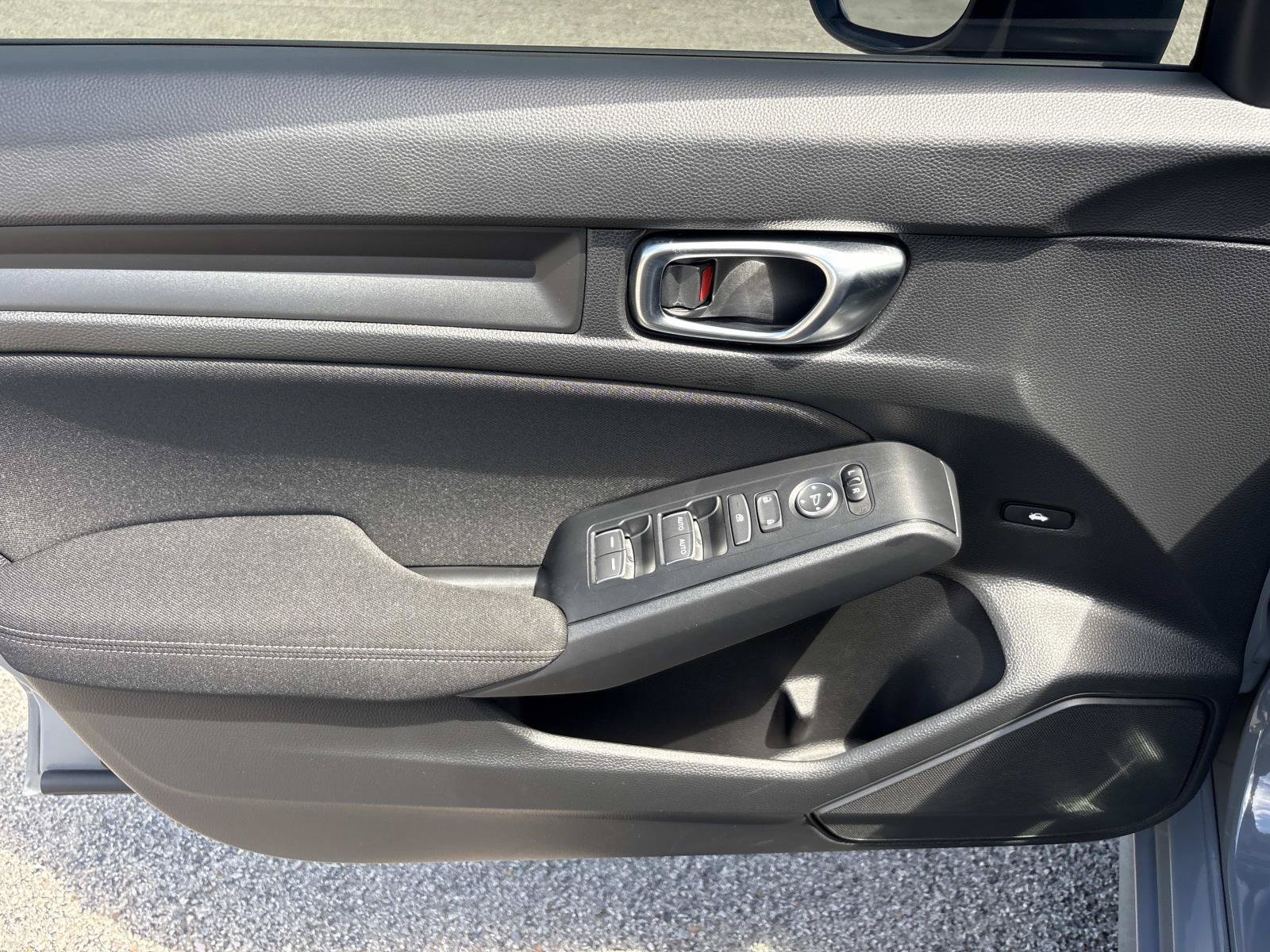 Used 2025 Honda Civic Sport image 12
