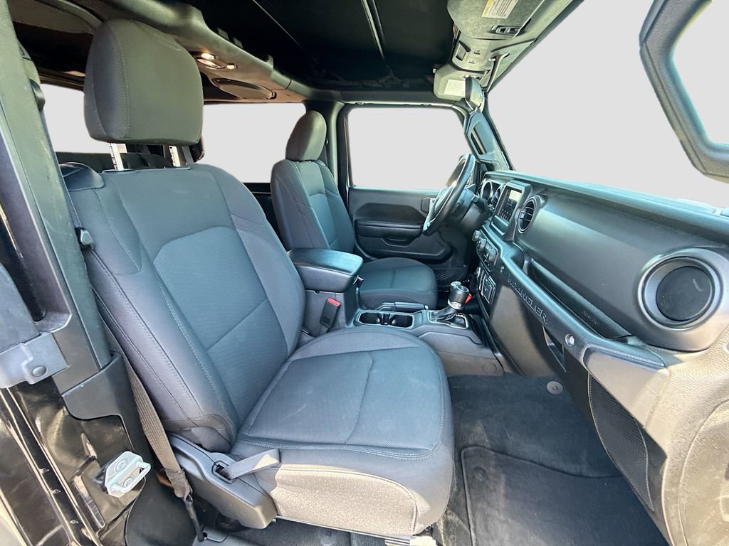 Used 2022 Jeep Wrangler Sport AWD/4WD image 31