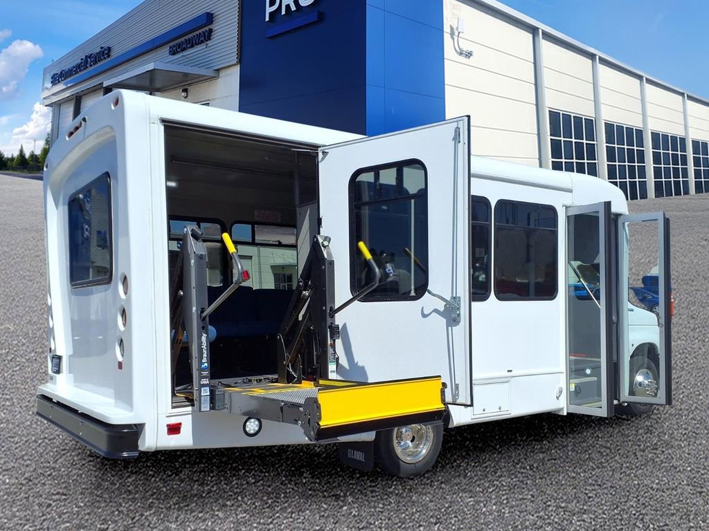 Used 2025 Ford E-450 and Econoline 450 Super Duty w/ Shuttle Bus Prep Package RWD image 26