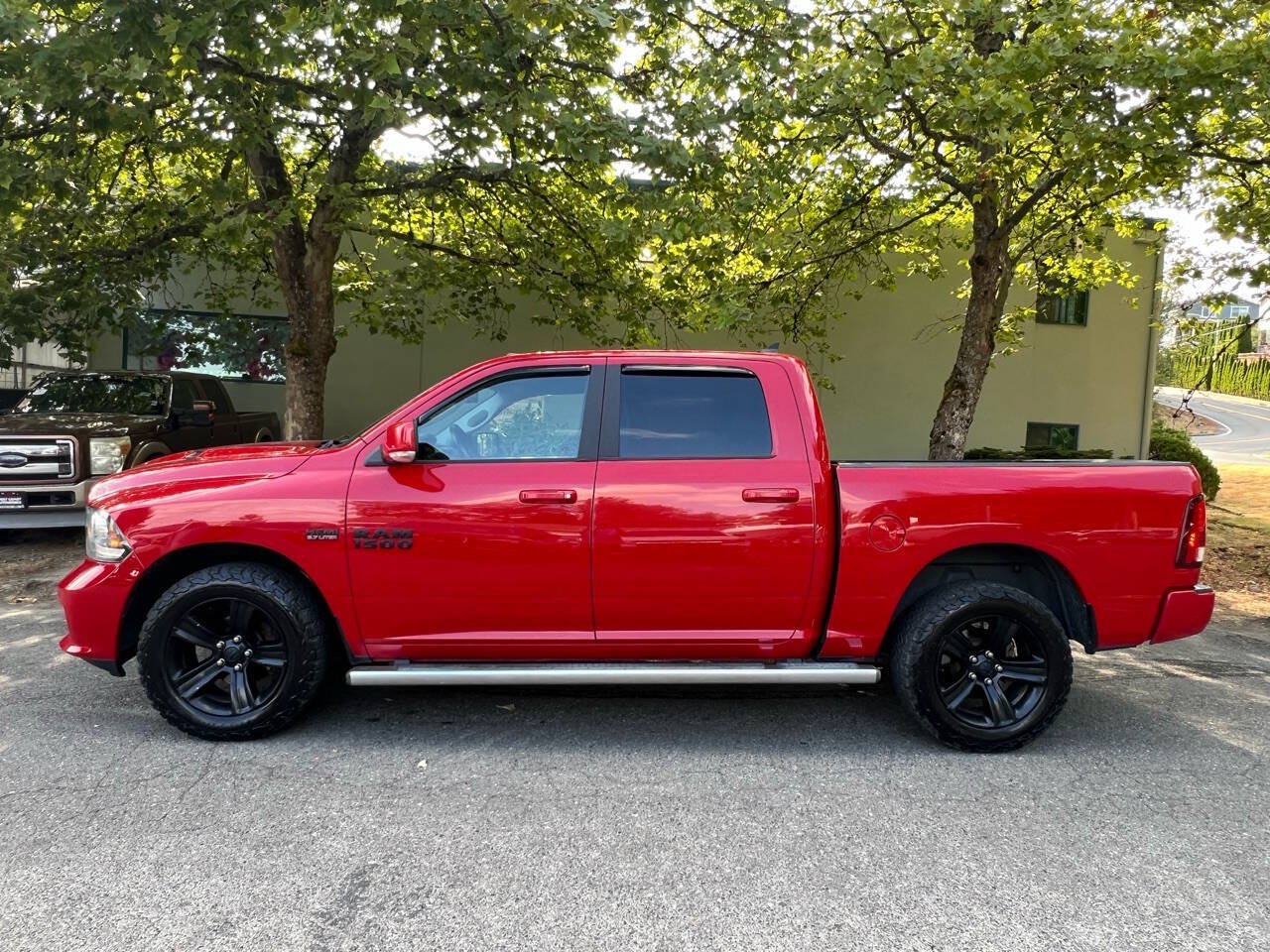 Used 2017 RAM 1500 Sport w/ Quick Order Package 26Q Night AWD/4WD image 2