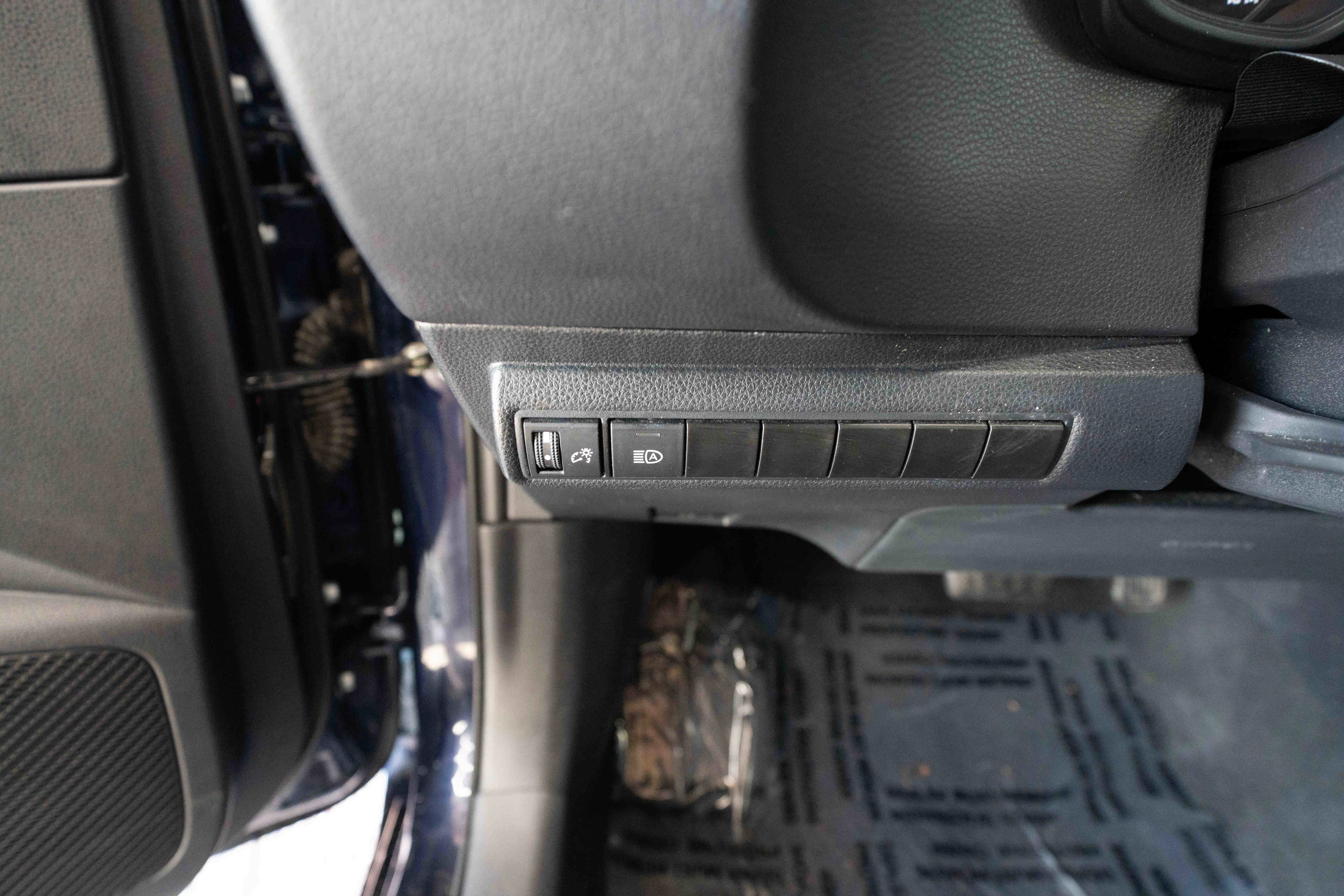 Used 2024 Toyota Corolla LE image 11