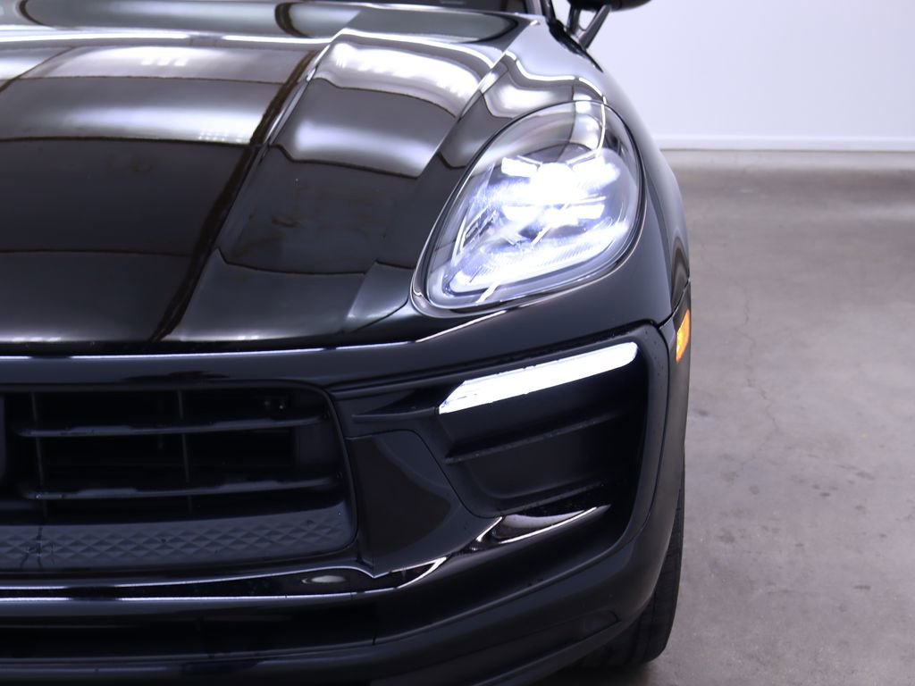 New 2024 Porsche Macan image 11