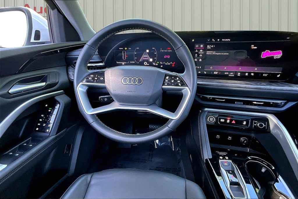 Used 2025 Audi Q5 Premium w/ Convenience Package AWD/4WD image 8