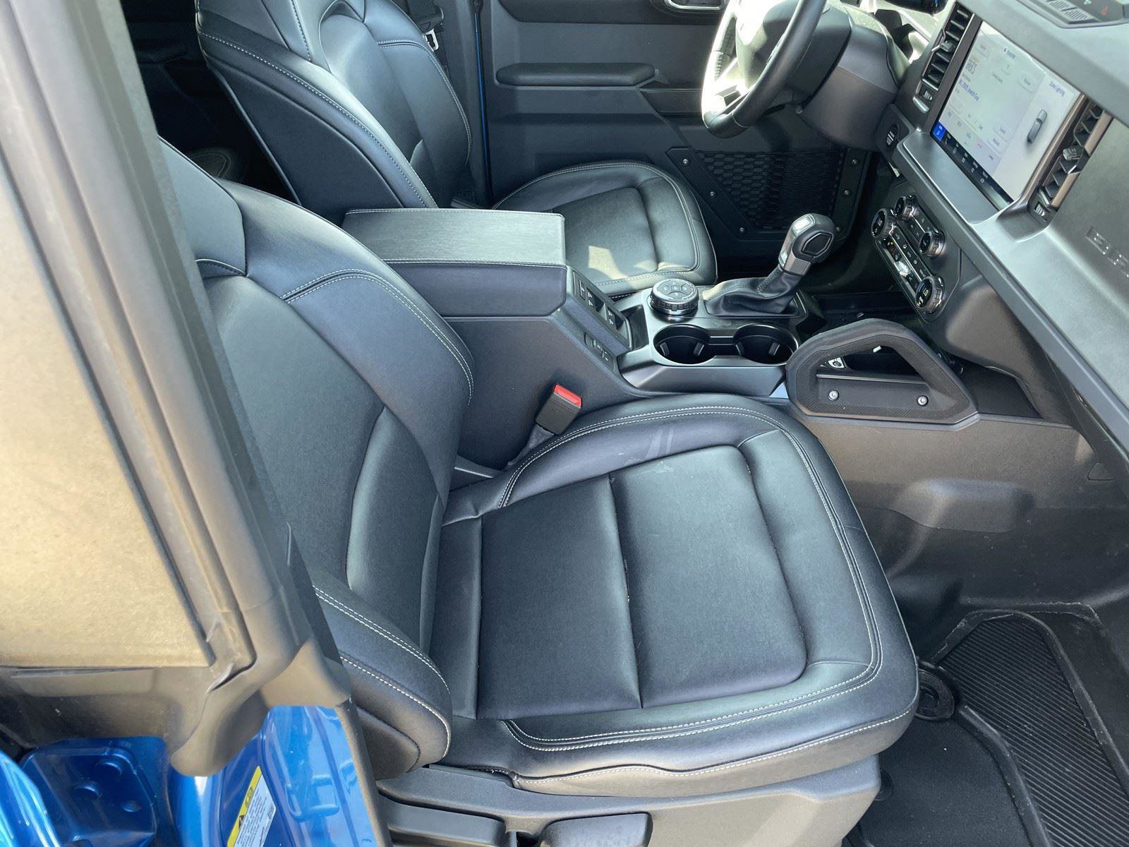 Used 2025 Ford Bronco Badlands image 29