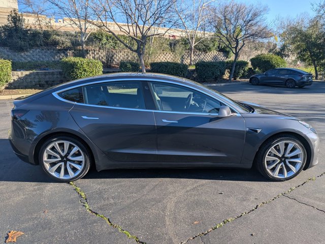 Used 2020 Tesla Model 3 Performance image 4