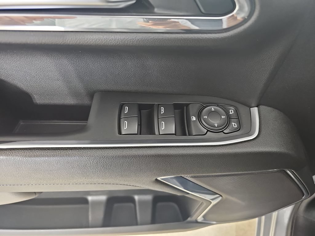 Certified 2024 Chevrolet Silverado 1500 LT AWD/4WD image 33