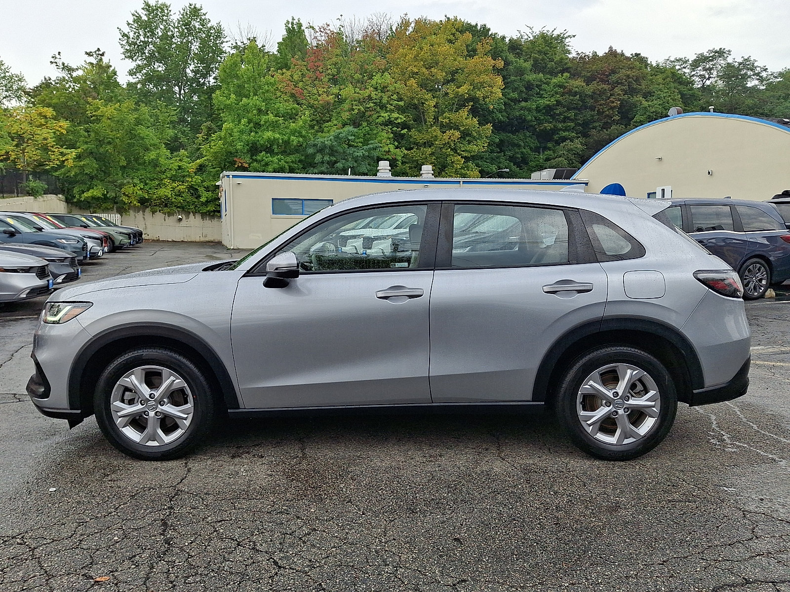 Used 2024 Honda HR-V LX image 7