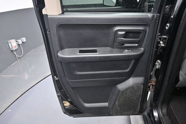 Used 2014 RAM 1500 Express w/ Black Ram 1500 Express Group RWD image 12