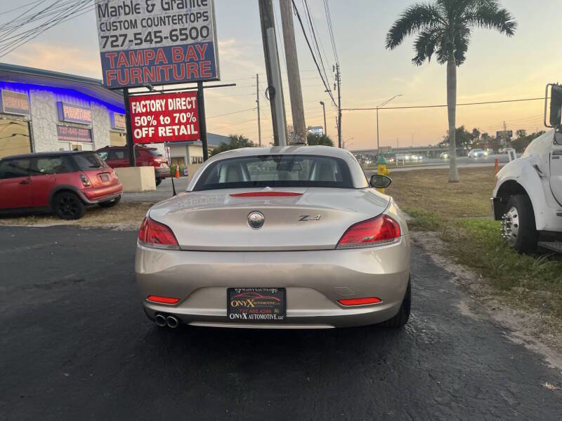 Used 2009 BMW Z4 sDrive30i image 10