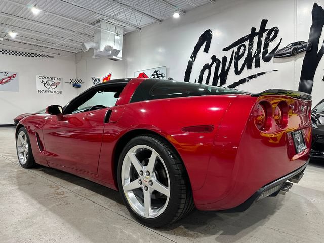 Used 2005 Chevrolet Corvette Coupe w/ Preferred Equipment Group RWD image 3