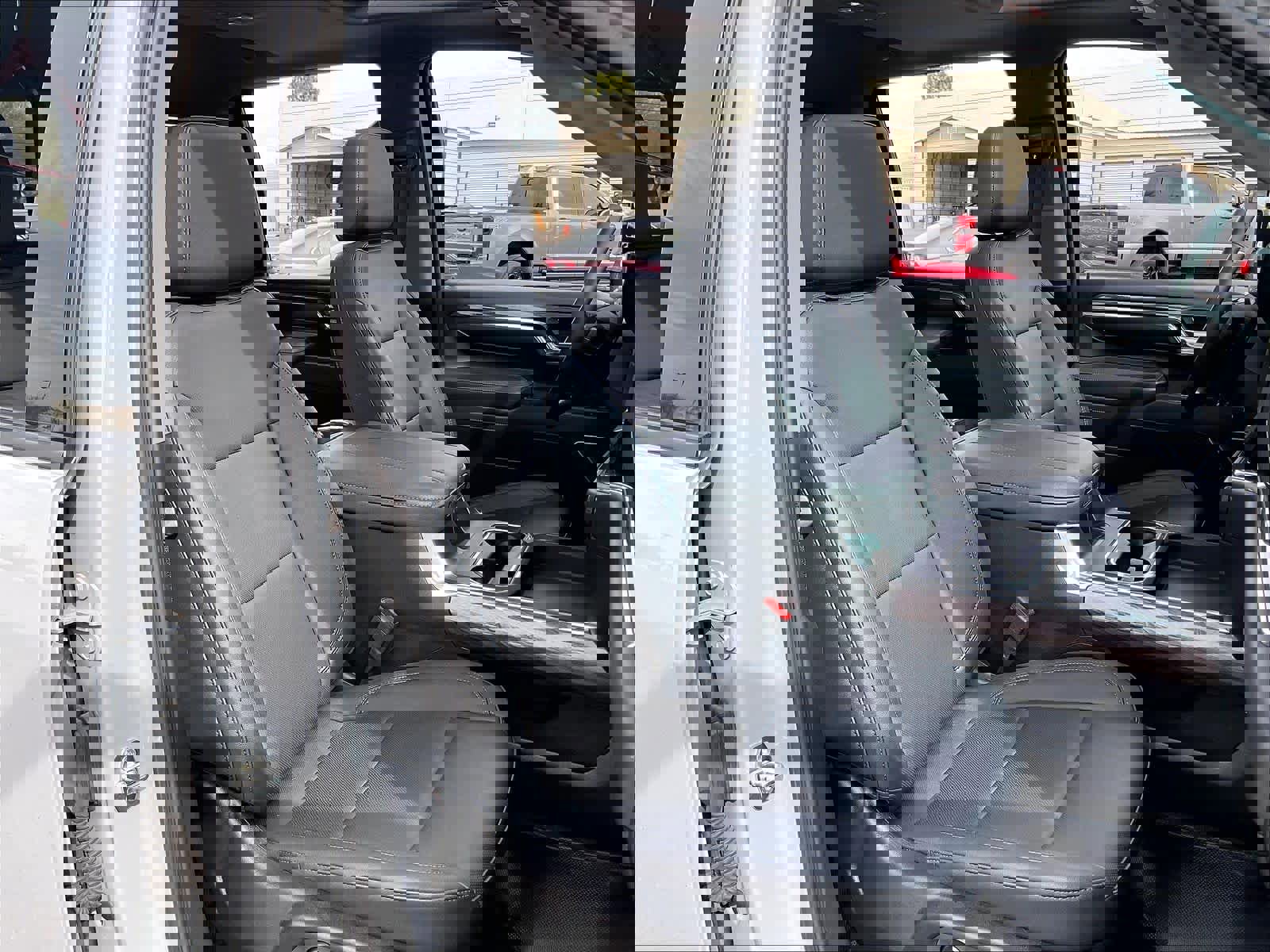 Used 2024 Chevrolet Silverado 2500 LTZ w/ LTZ Plus Package image 10