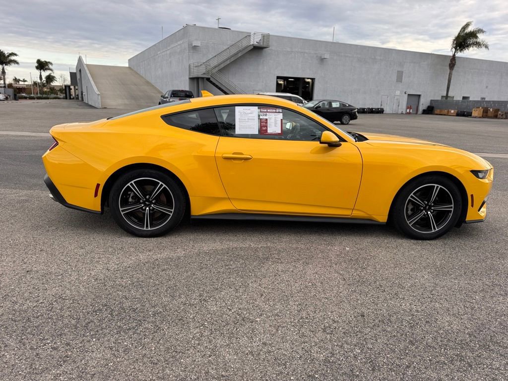 Used 2024 Ford Mustang EcoBoost image 9