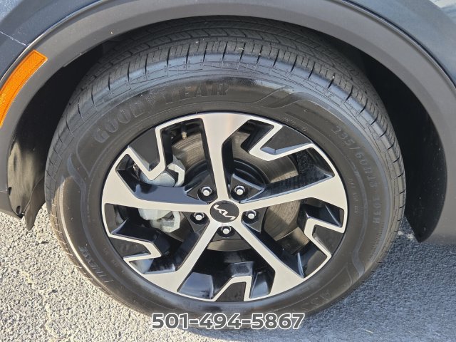 Used 2023 Kia Sportage EX AWD/4WD image 16