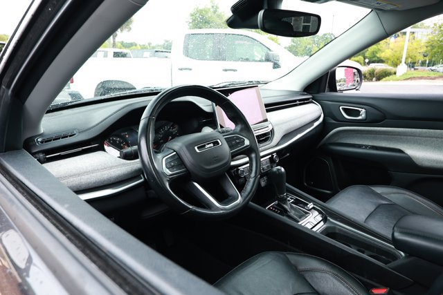 Used 2022 Jeep Compass Latitude w/ Sun and Sound Group AWD/4WD image 26