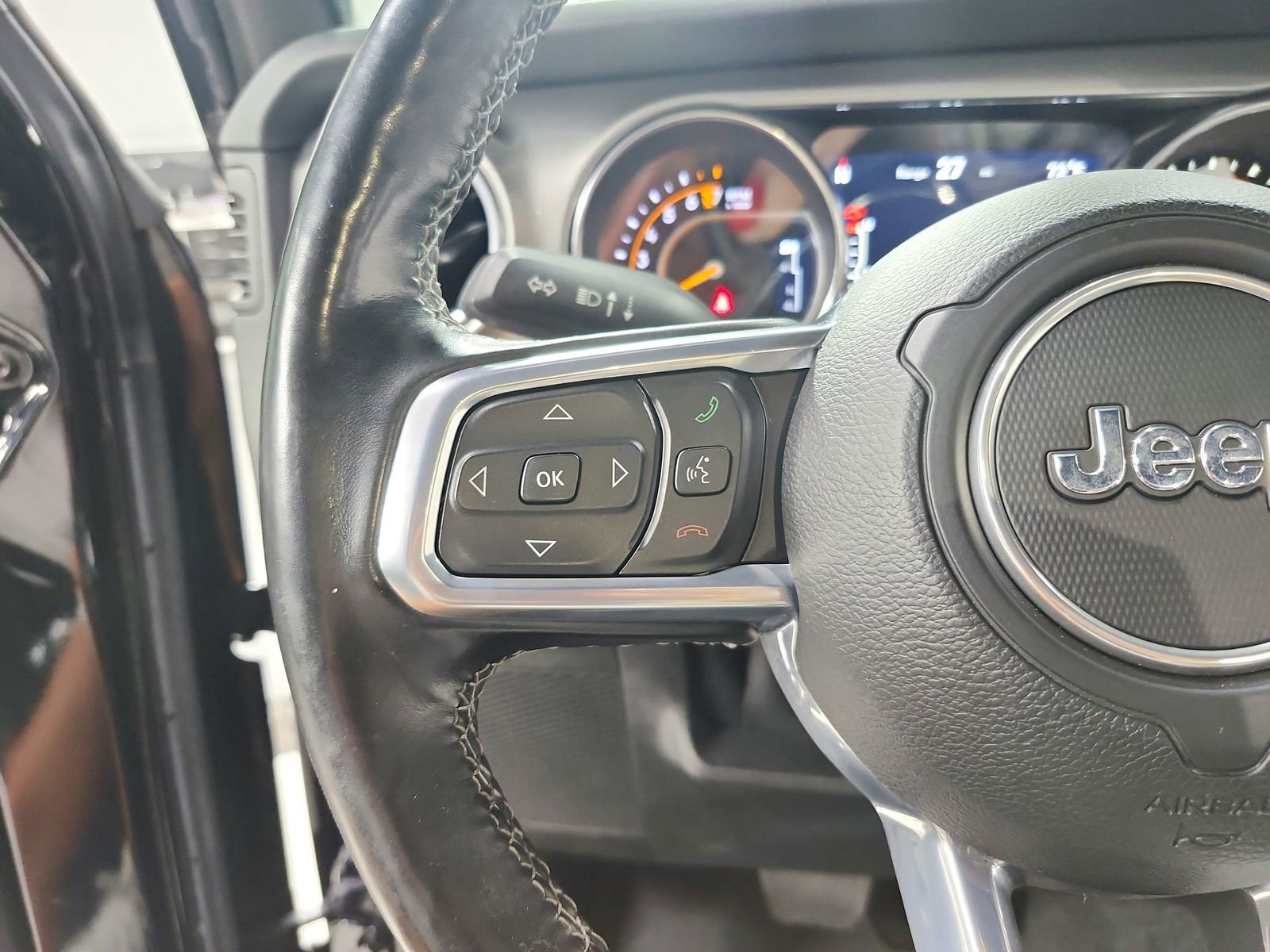 Used 2021 Jeep Wrangler Unlimited Sahara AWD/4WD image 22
