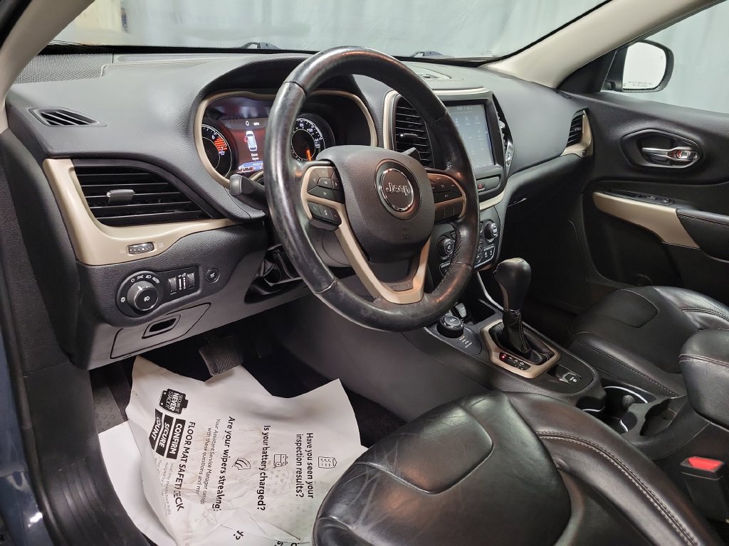 Used 2018 Jeep Cherokee Limited AWD/4WD image 17