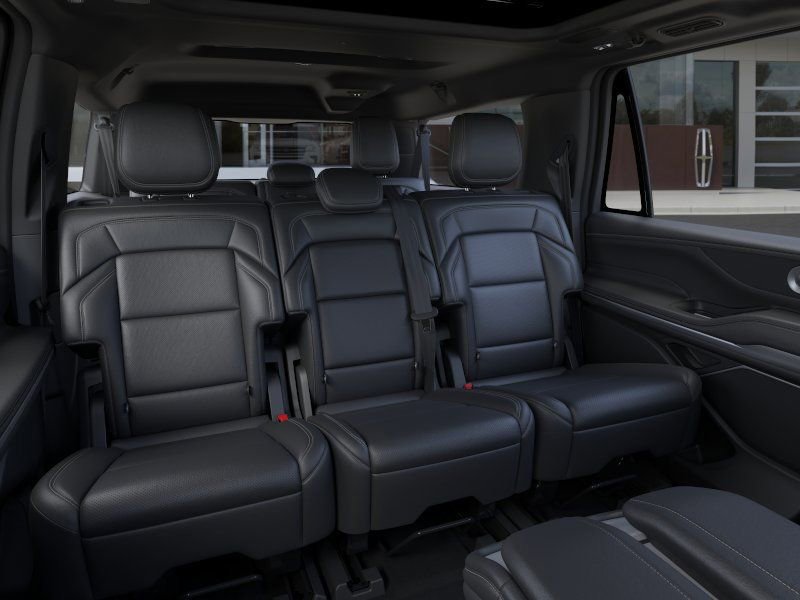 New 2026 Lincoln Navigator L Reserve w/ Jet Appearance Package AWD/4WD image 11