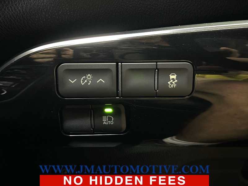 Used 2017 Toyota Prius Prime Premium FWD image 37