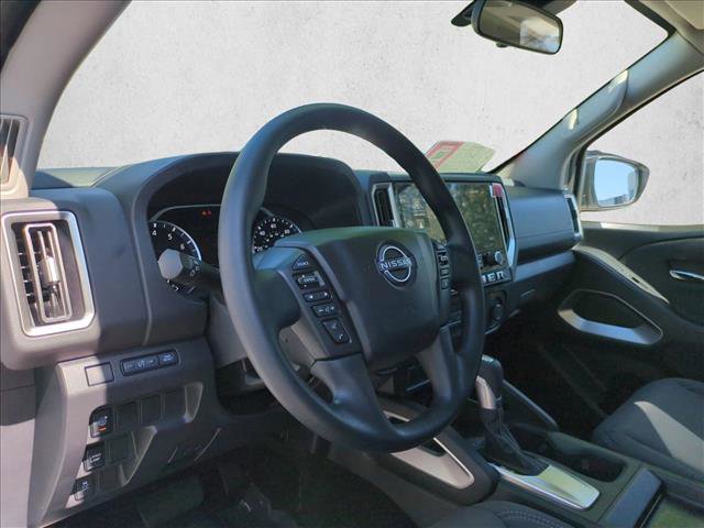 Used 2025 Nissan Frontier SV RWD image 10