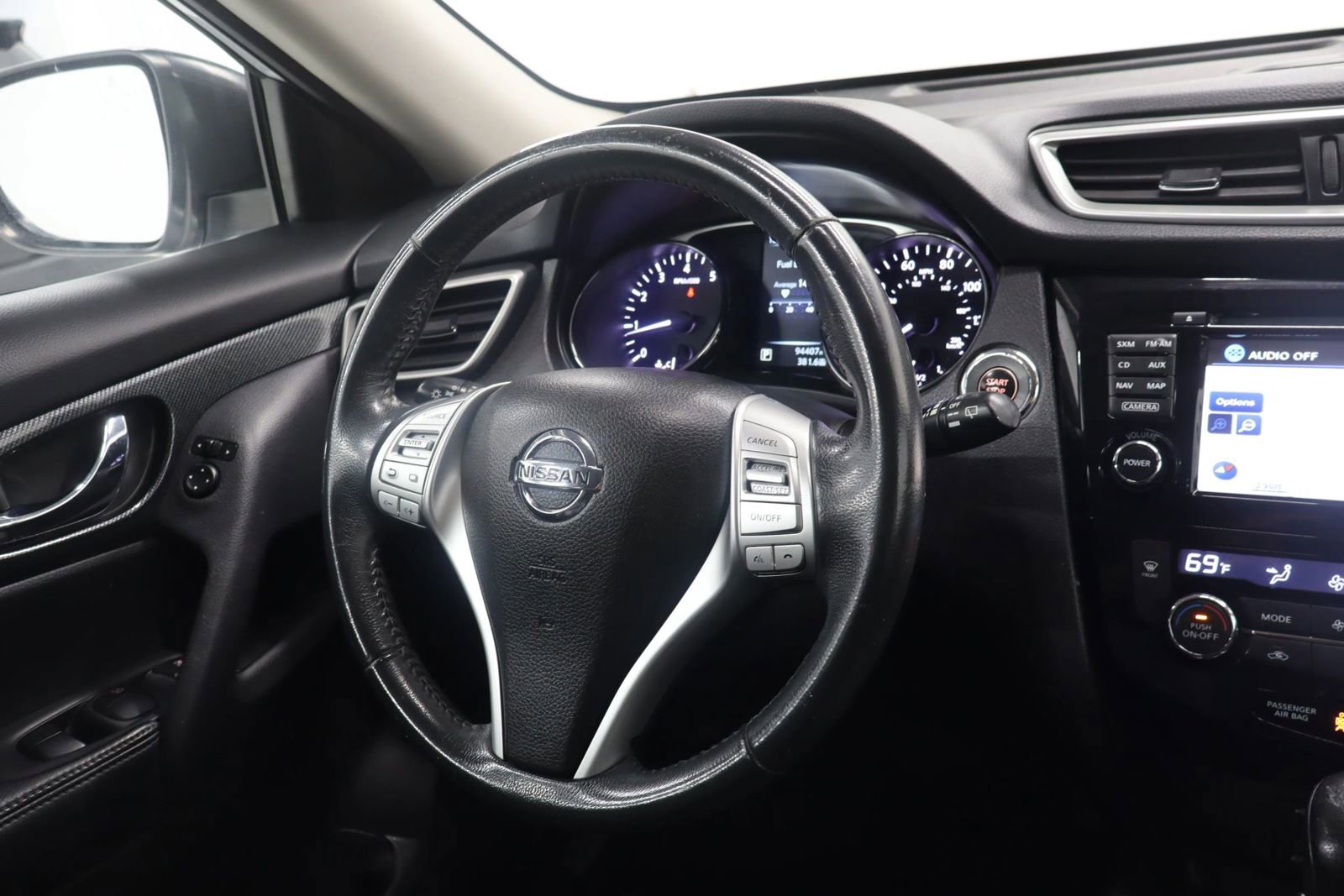 Used 2015 Nissan Rogue SL image 22