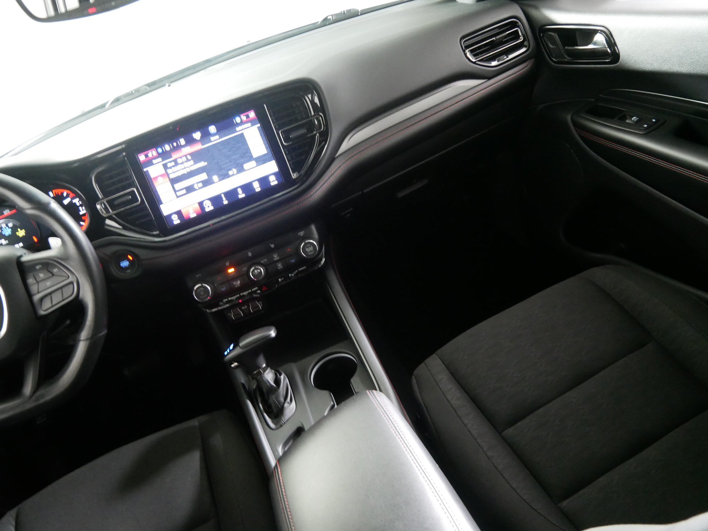 Used 2025 Dodge Durango GT AWD/4WD image 11