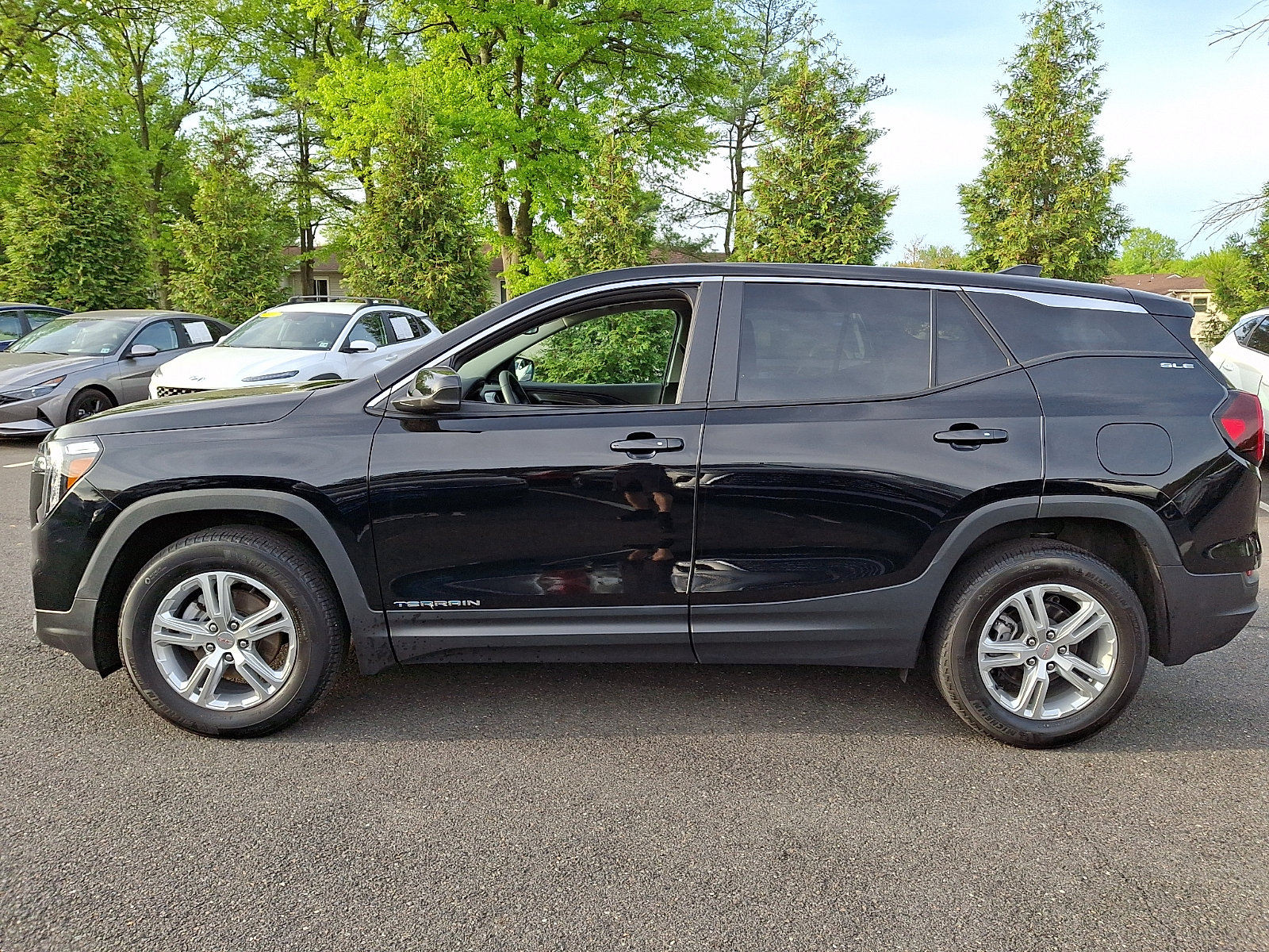 Certified 2024 GMC Terrain SLE FWD image 8