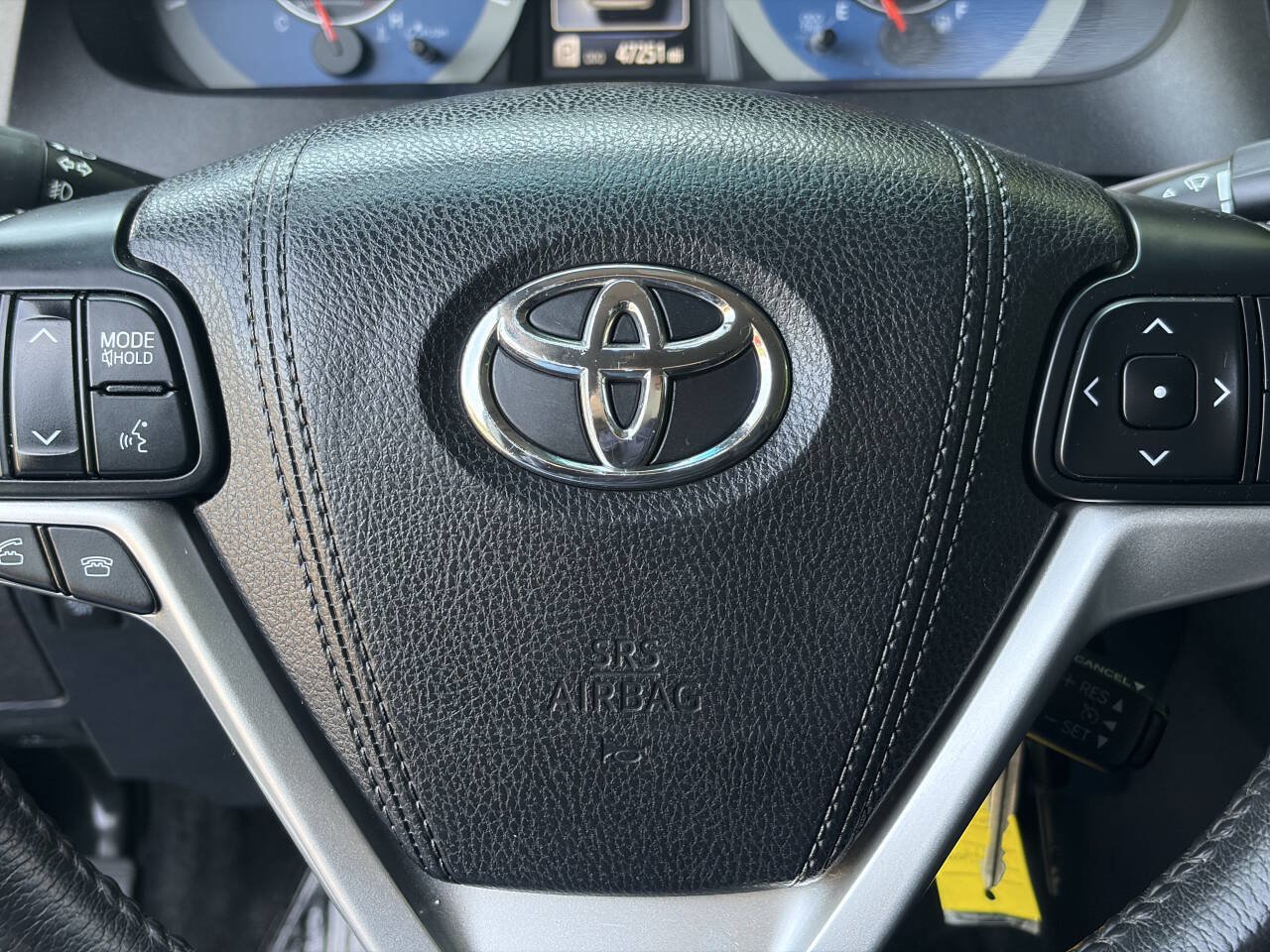 Used 2017 Toyota Sienna SE Premium FWD image 35