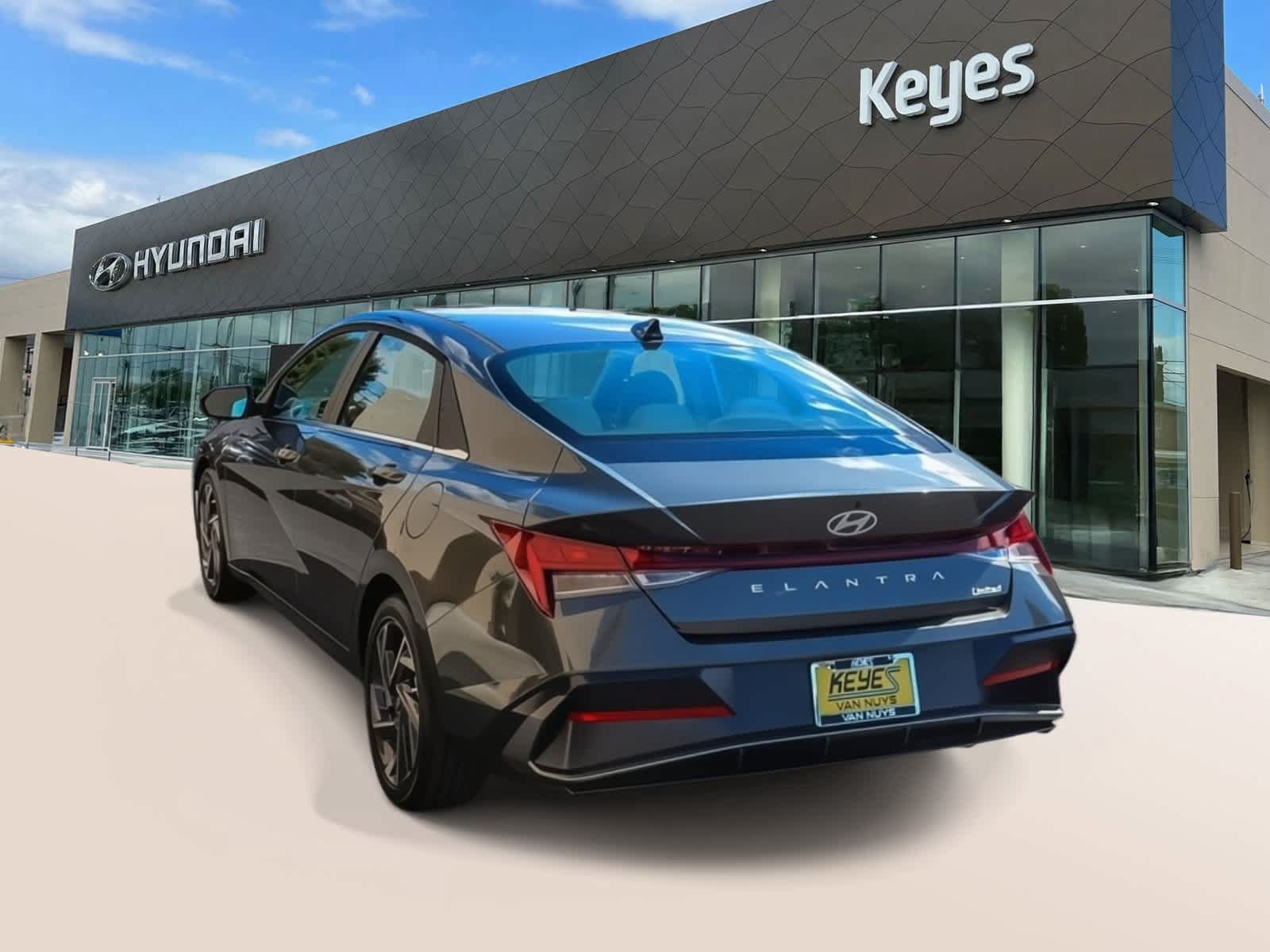 Certified 2026 Hyundai Elantra Limited FWD image 7