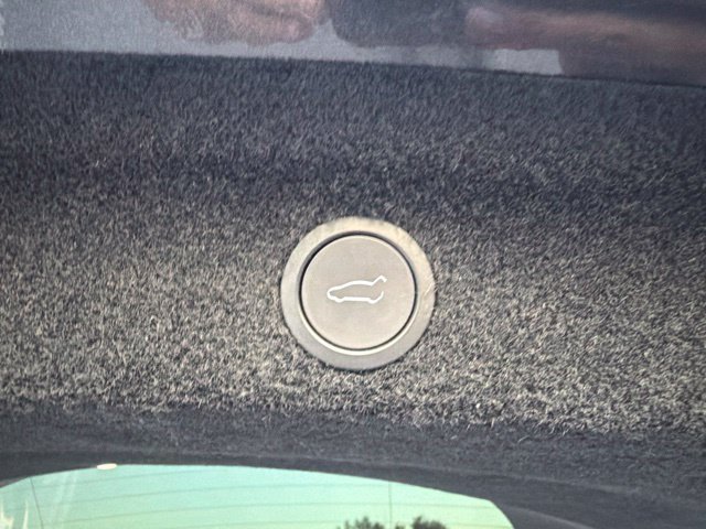 Used 2026 Tesla Model Y Long Range AWD/4WD image 9