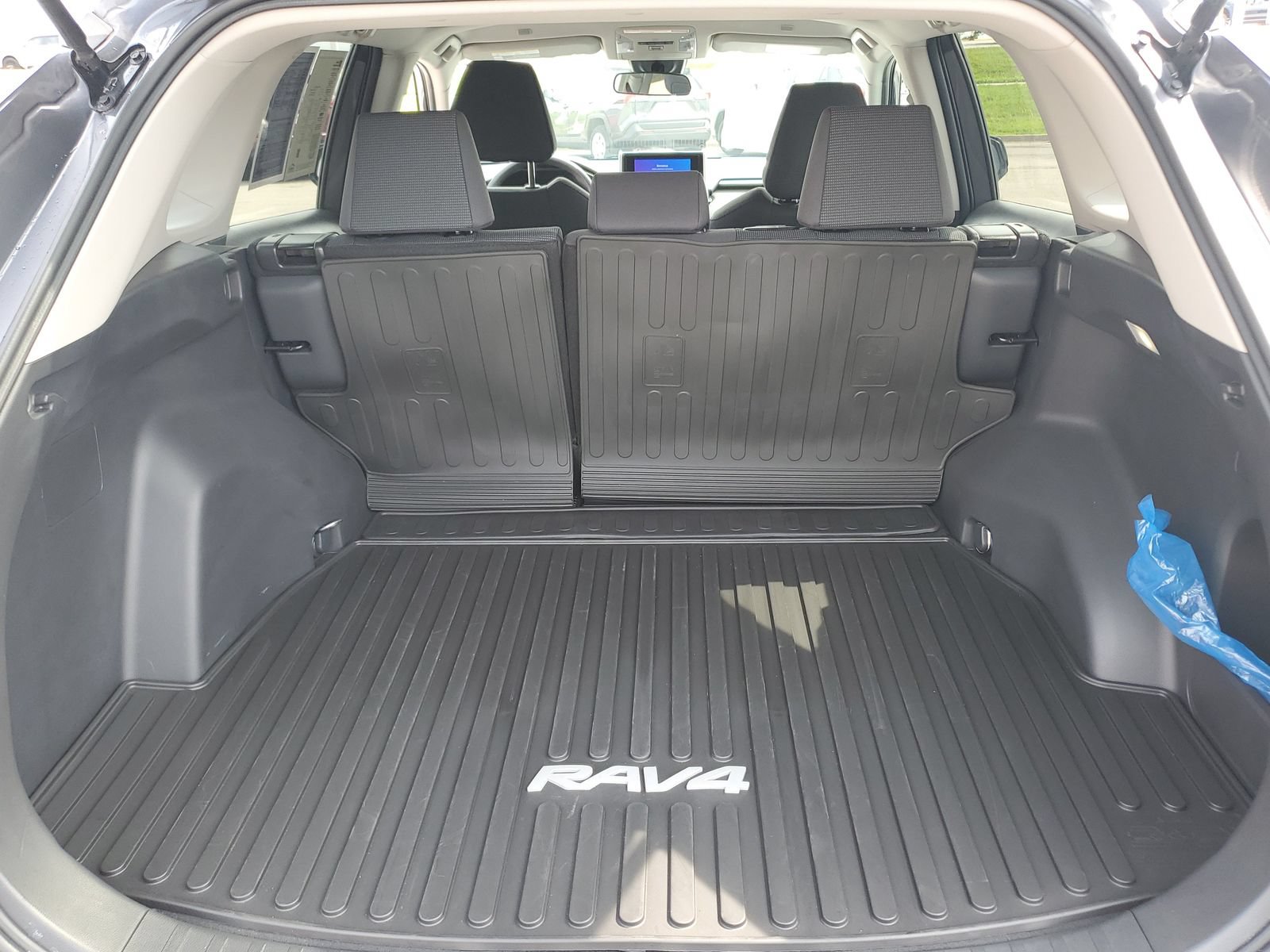 Certified 2023 Toyota RAV4 LE FWD image 9