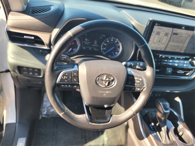 Used 2021 Toyota Highlander Limited image 30