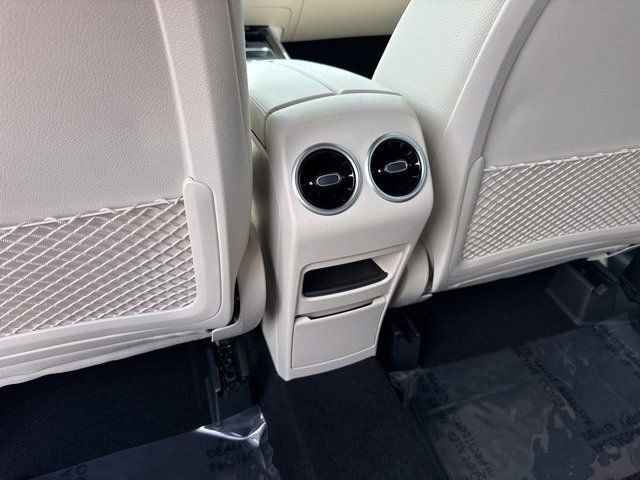 New 2025 Mercedes-Benz GLB 250 image 11