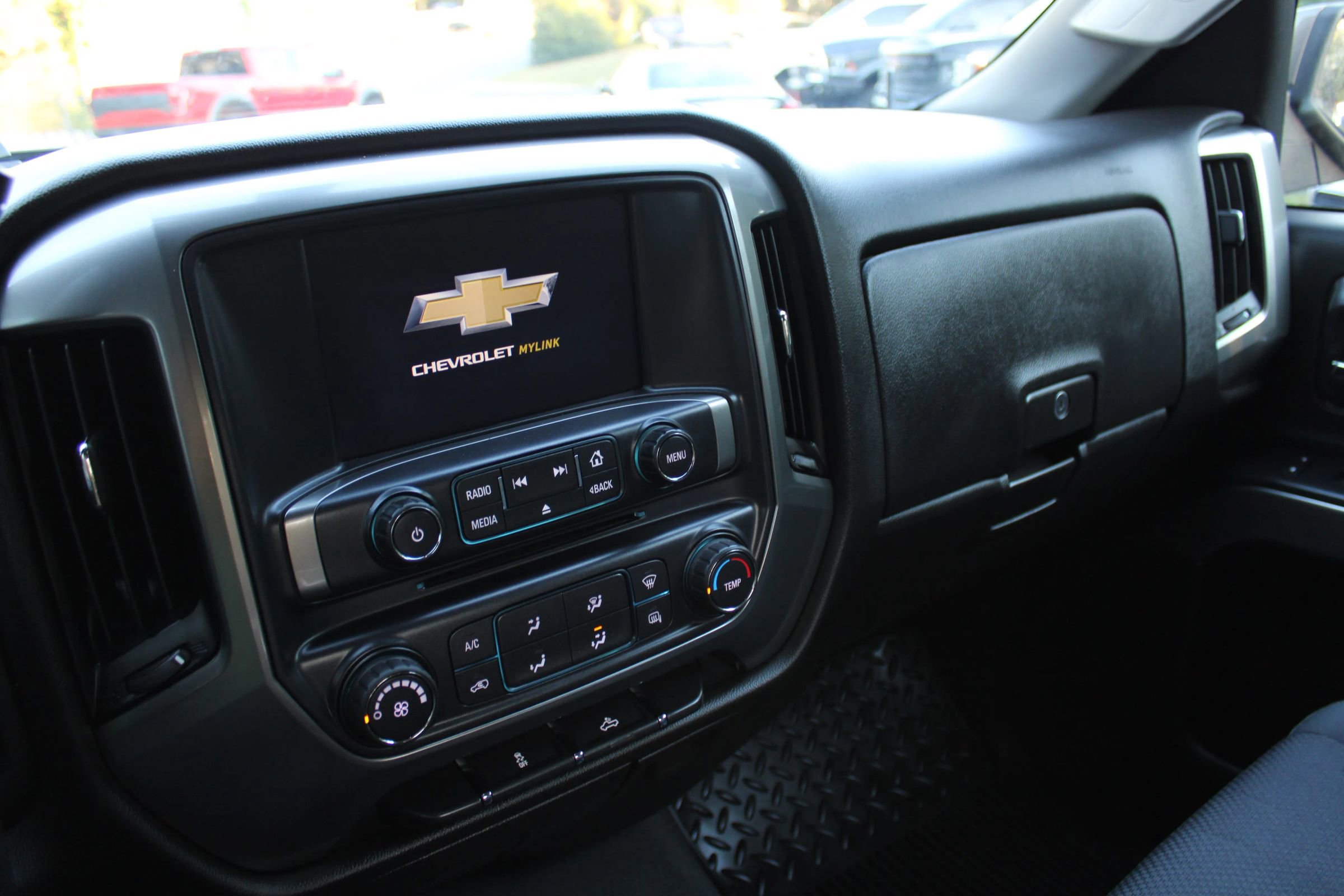 Used 2019 Chevrolet Silverado 1500 LT image 8