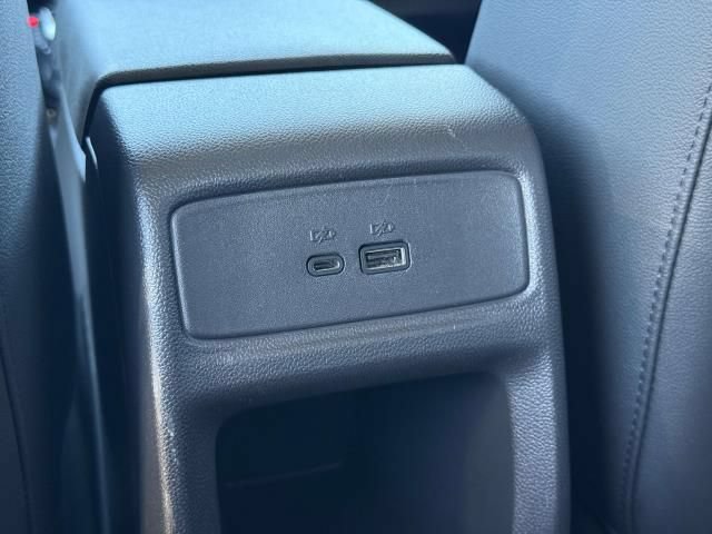 Used 2025 Chevrolet Trax LT FWD image 12