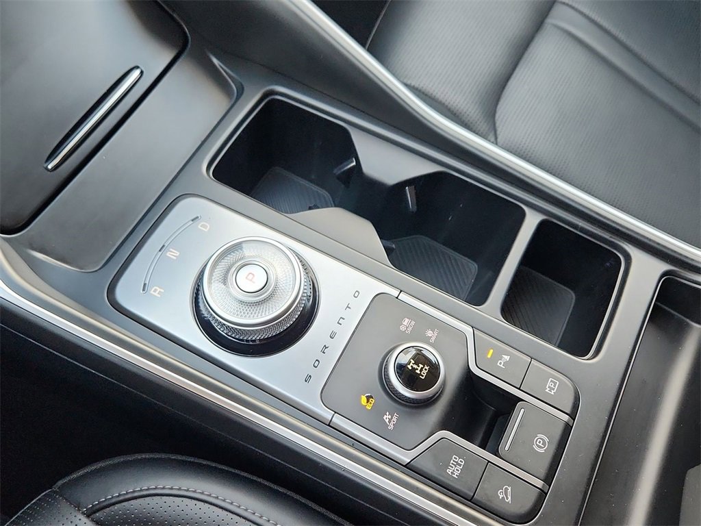 Used 2025 Kia Sorento EX image 18