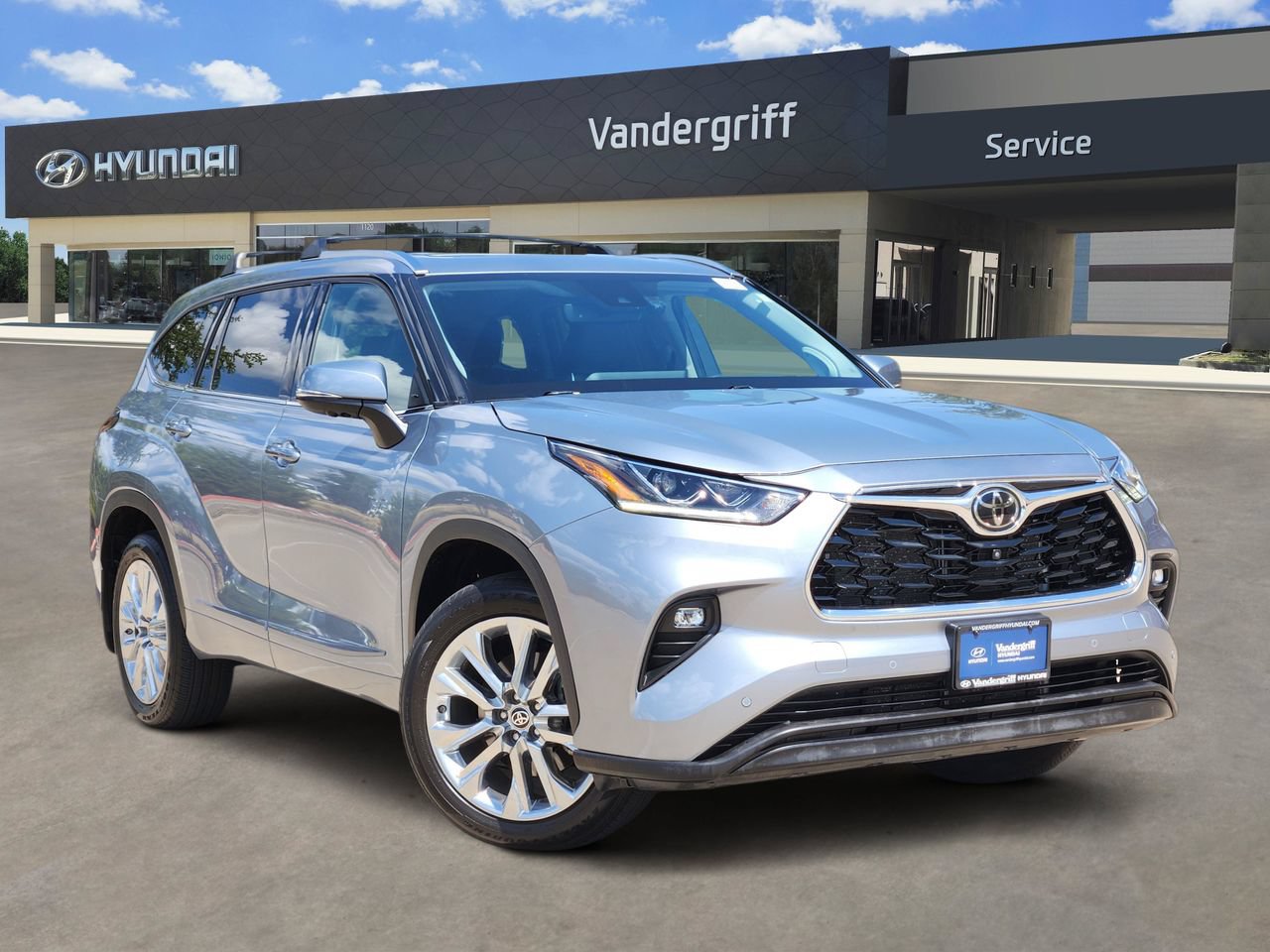 Used 2024 Toyota Highlander Limited
