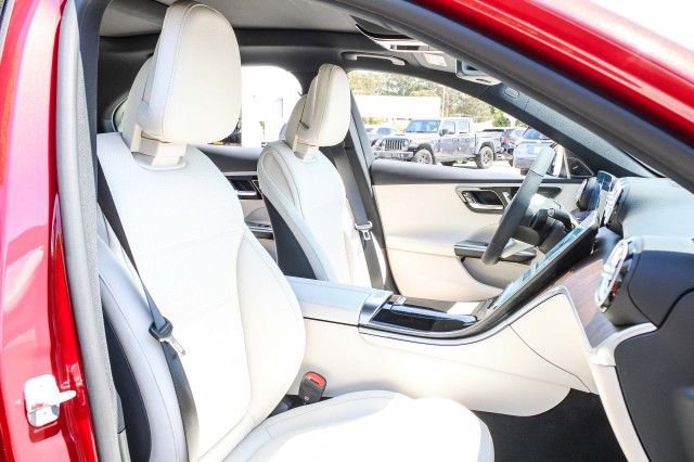 New 2025 Mercedes-Benz C 300 4MATIC Sedan image 16
