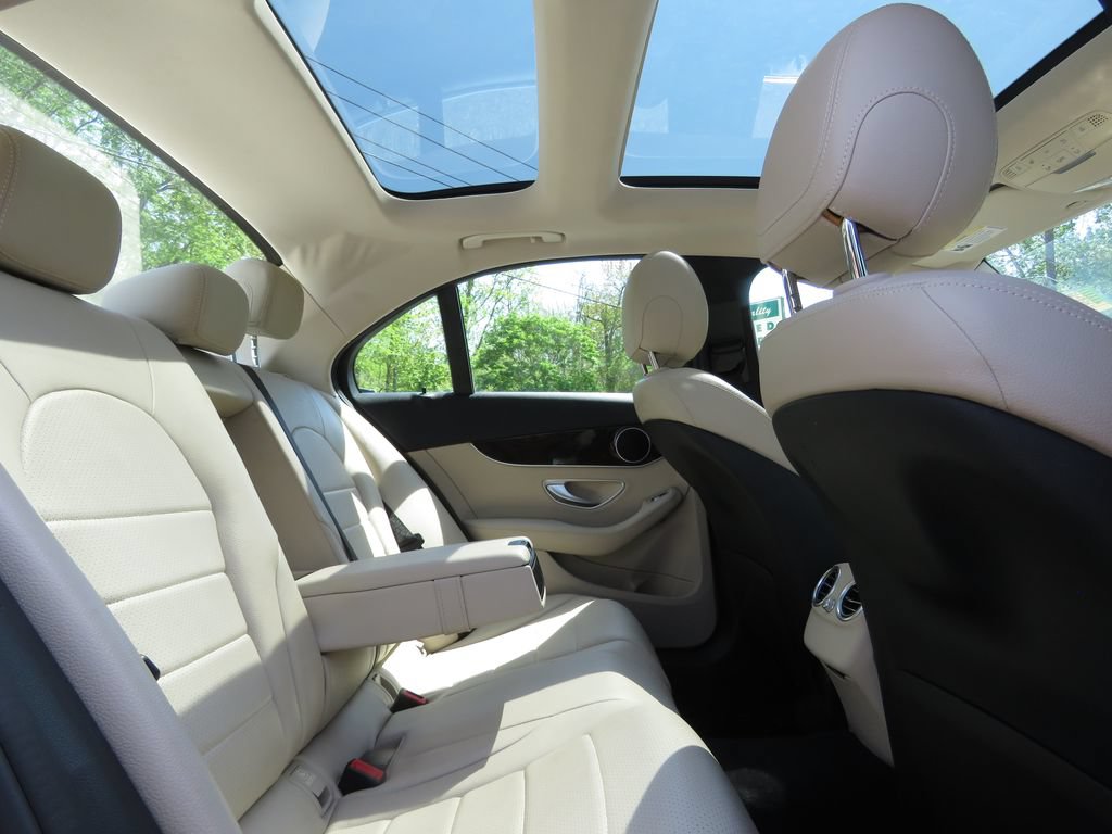 Used 2018 Mercedes-Benz C 300 4MATIC Sedan image 16