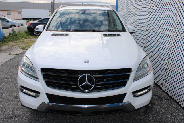 Used 2014 Mercedes-Benz ML 350 BlueTEC 4MATIC w/ Premium 1 Package image 6