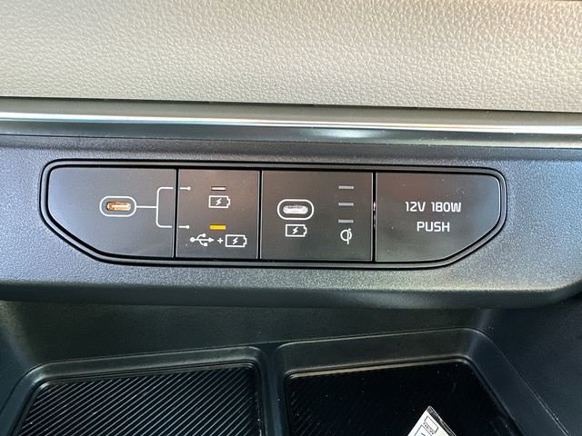 Used 2026 Kia Carnival EX image 47