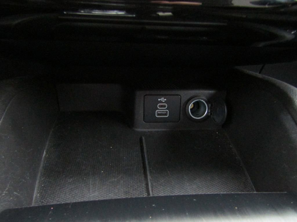 Used 2025 Ford Escape ST-Line Select w/ Tech Pack #1 image 29